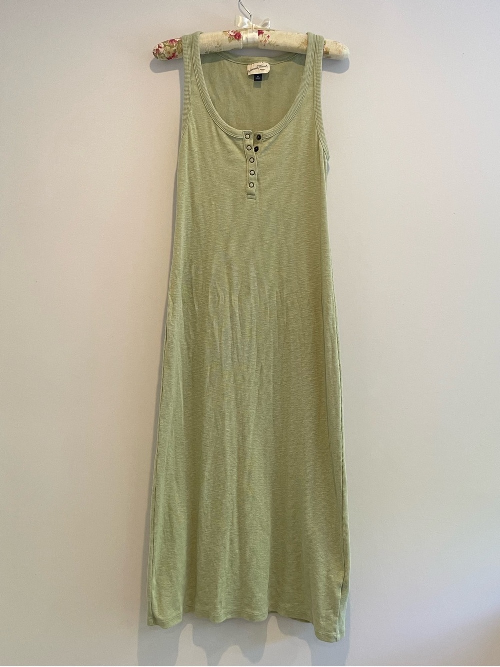 Universal Thread Sage Green Sleeveless Midi Dress EUC - size XS